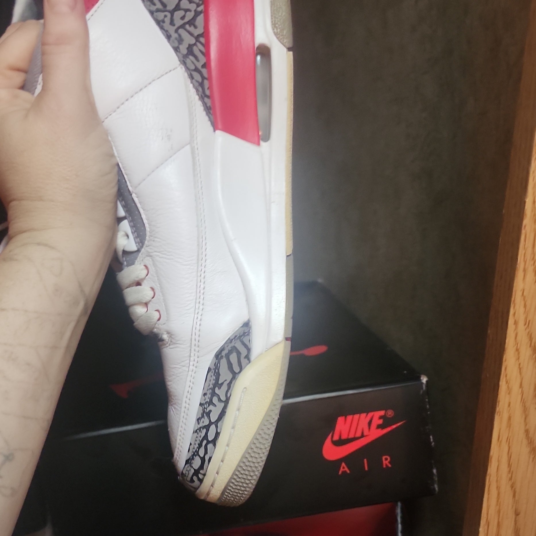 9.5 Jordans